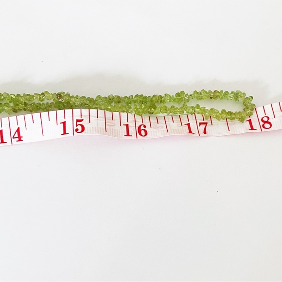 Peridot natural stone green chip long necklace 36” - Picture 6 of 6